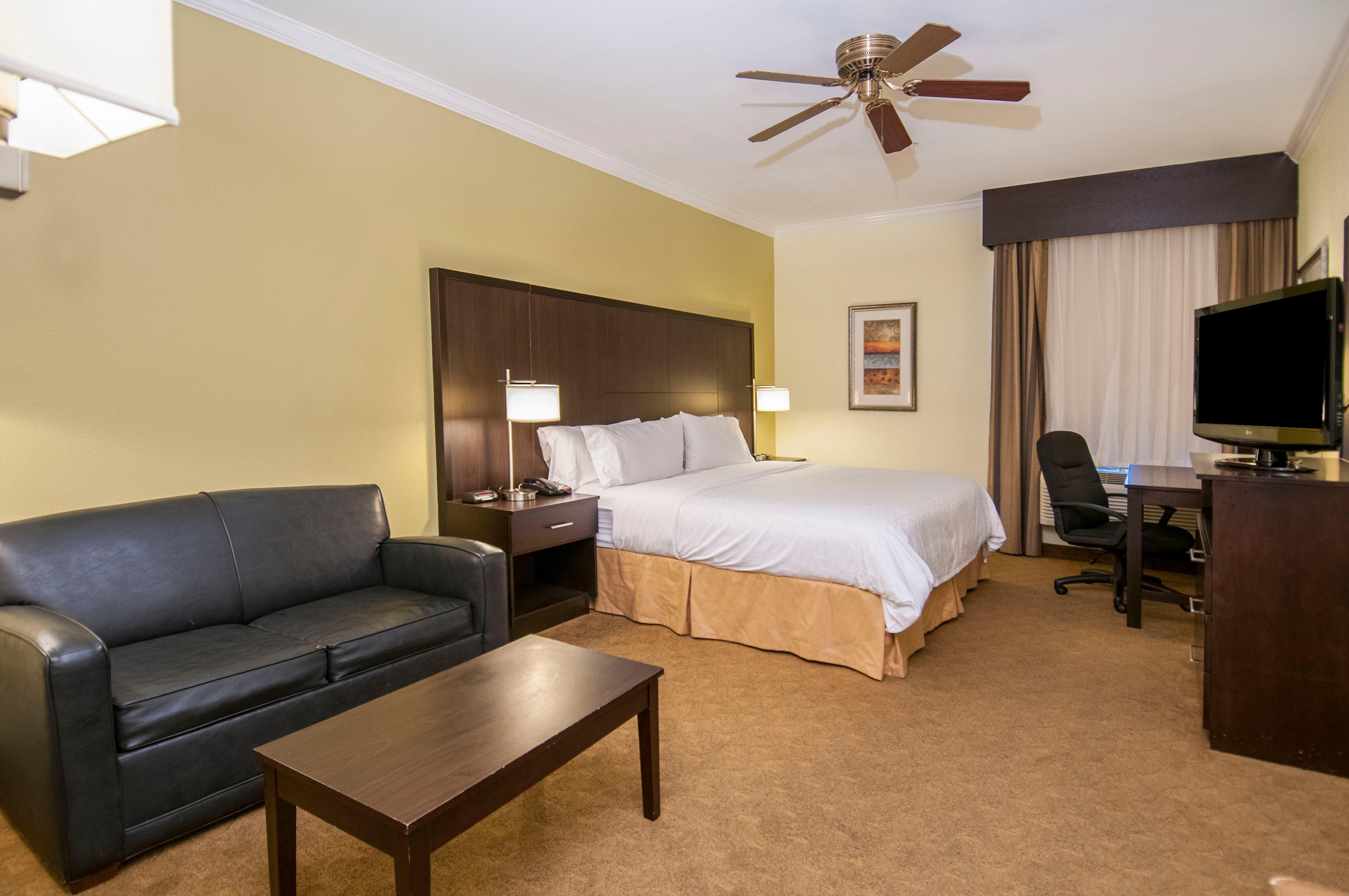 Holiday Inn Express Hotel & Suites Houston North Intercontinental By Ihg Exterior photo