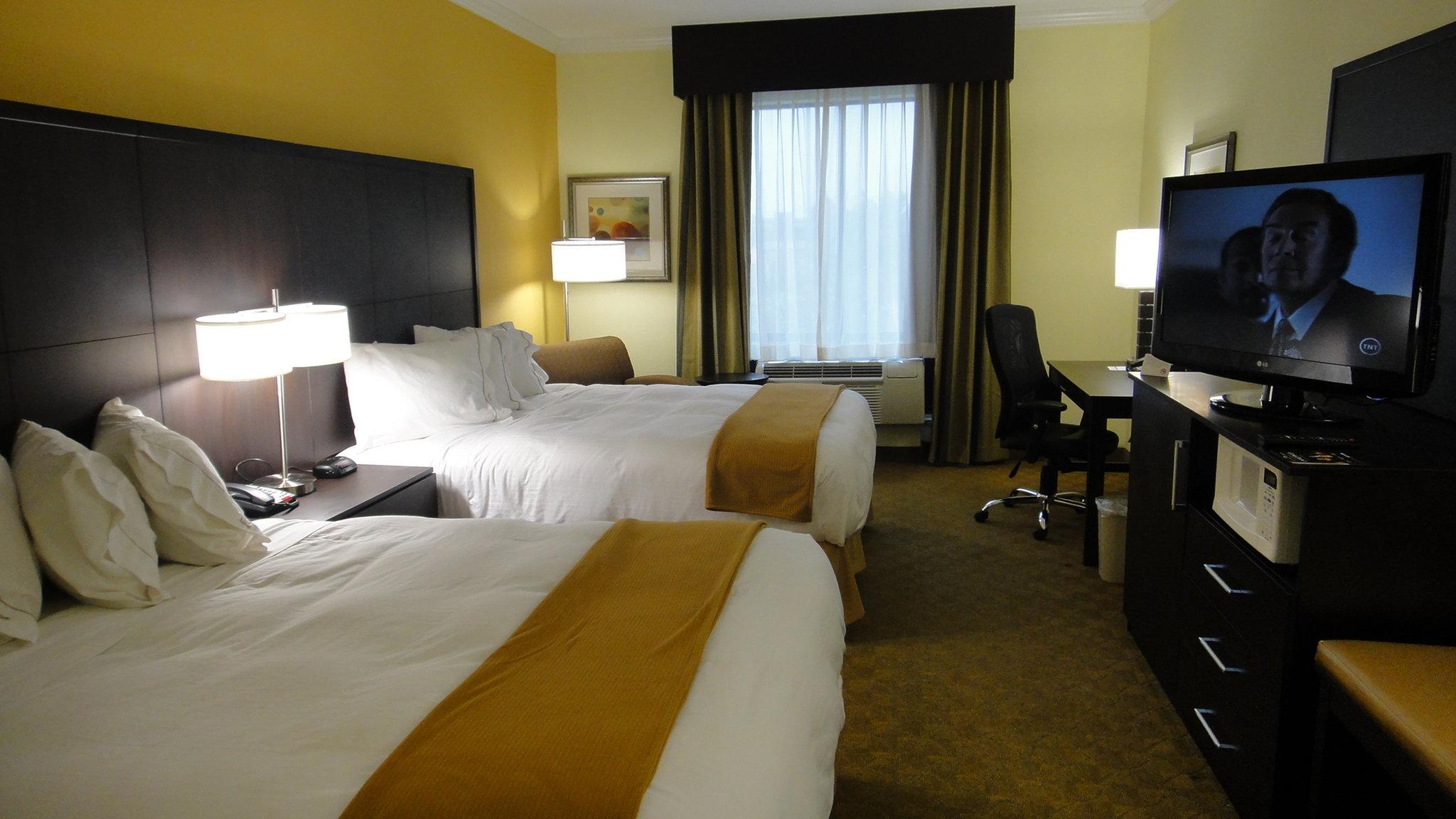 Holiday Inn Express Hotel & Suites Houston North Intercontinental By Ihg Exterior photo