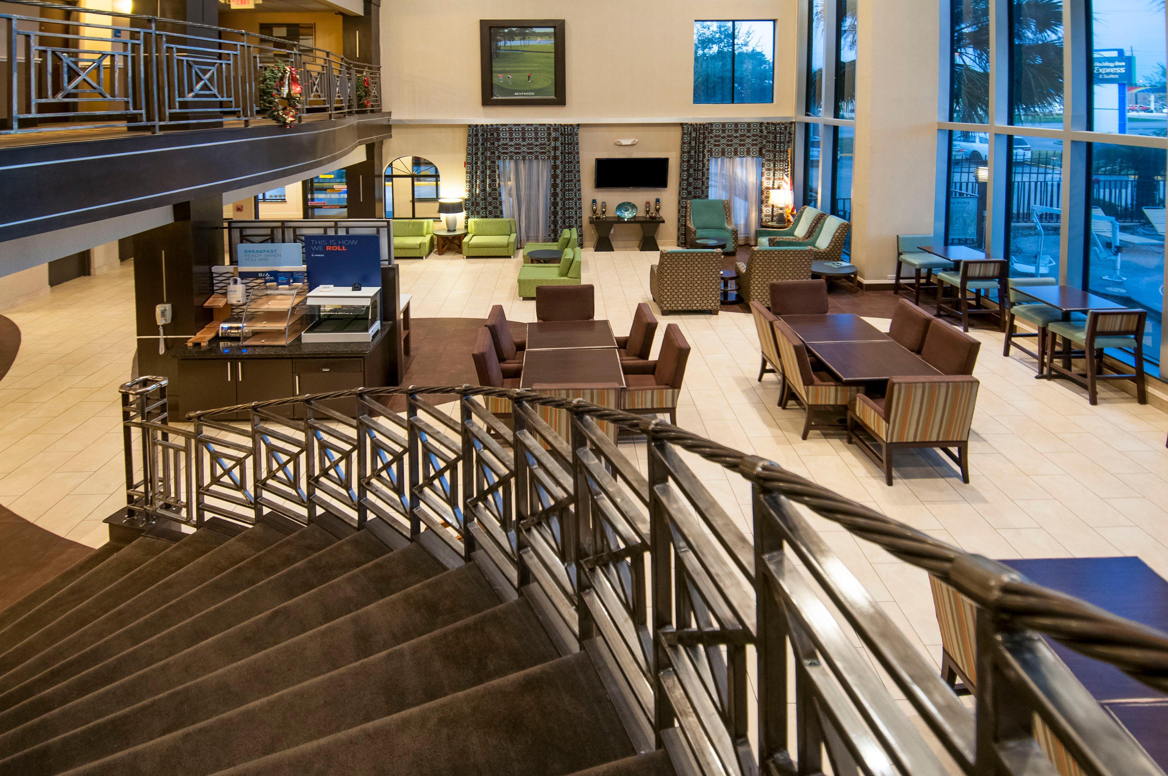 Holiday Inn Express Hotel & Suites Houston North Intercontinental By Ihg Exterior photo