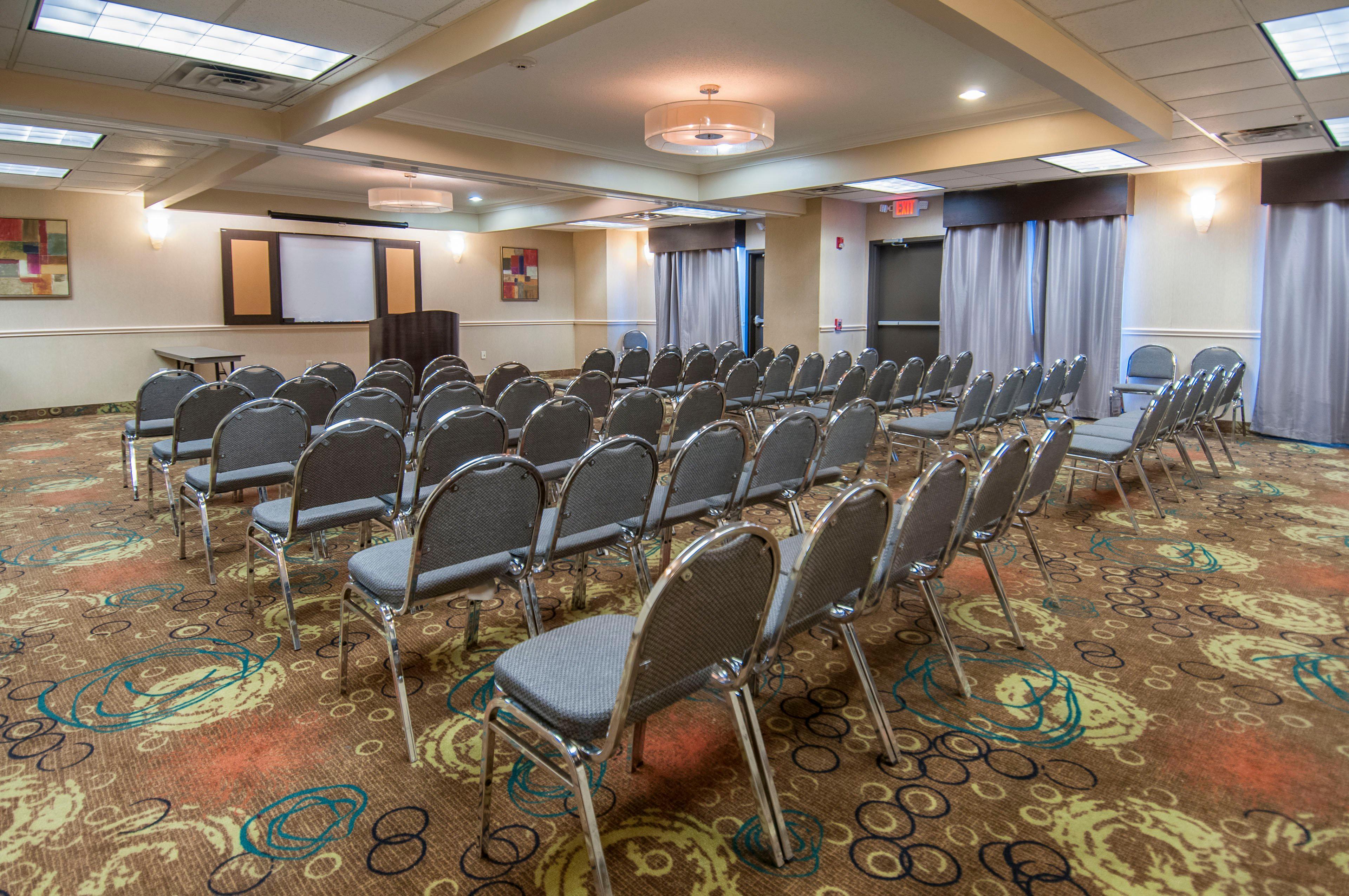 Holiday Inn Express Hotel & Suites Houston North Intercontinental By Ihg Exterior photo